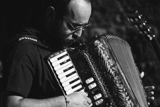Cedro: �Nelle mie canzoni rendo protagonista la tradizionale e soave fisarmonica�